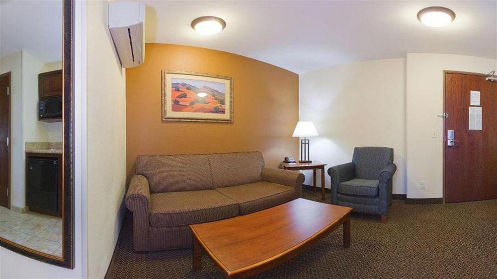 Holiday Inn Express & Suites Trinidad By Ihg Eksteriør bilde