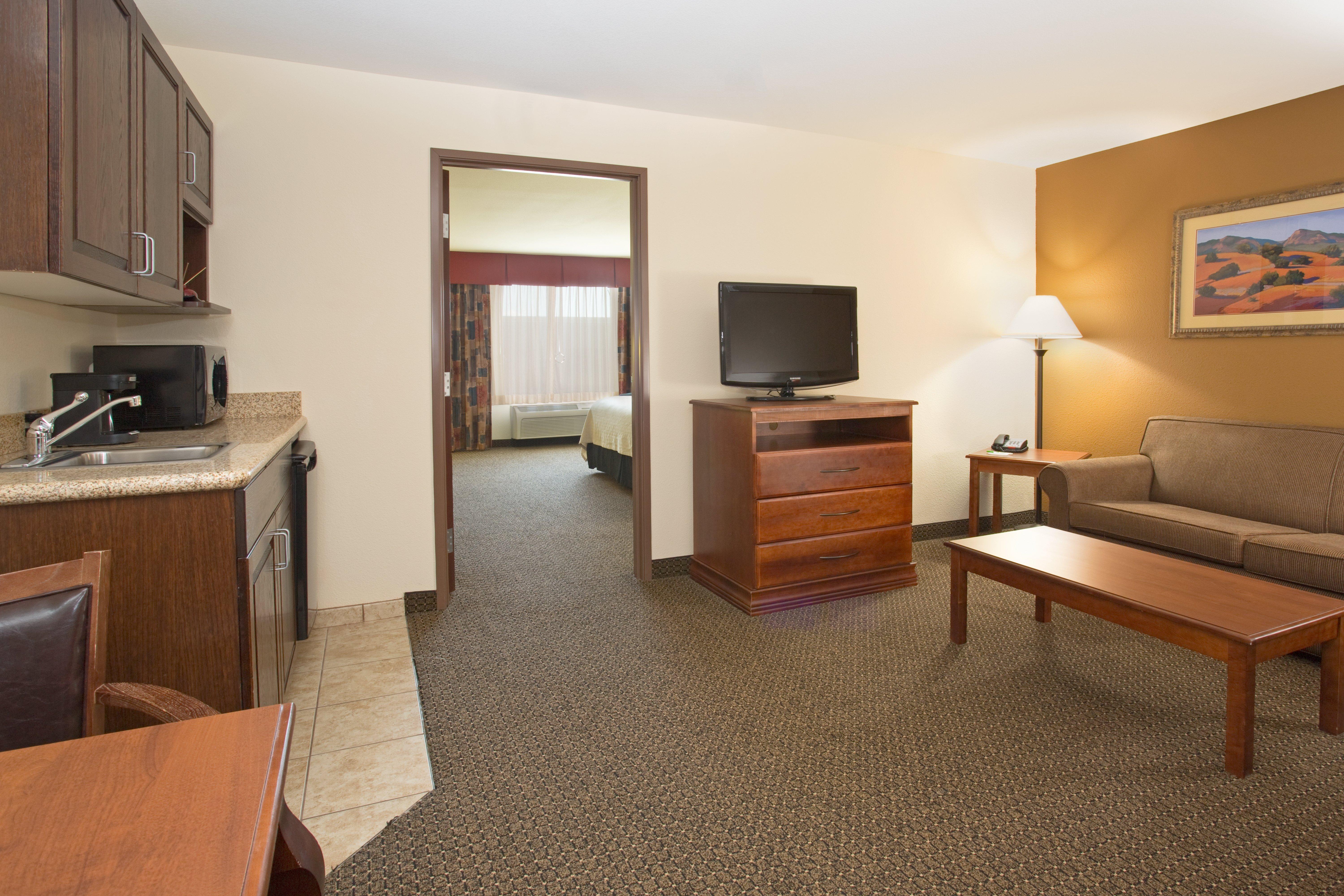 Holiday Inn Express & Suites Trinidad By Ihg Eksteriør bilde
